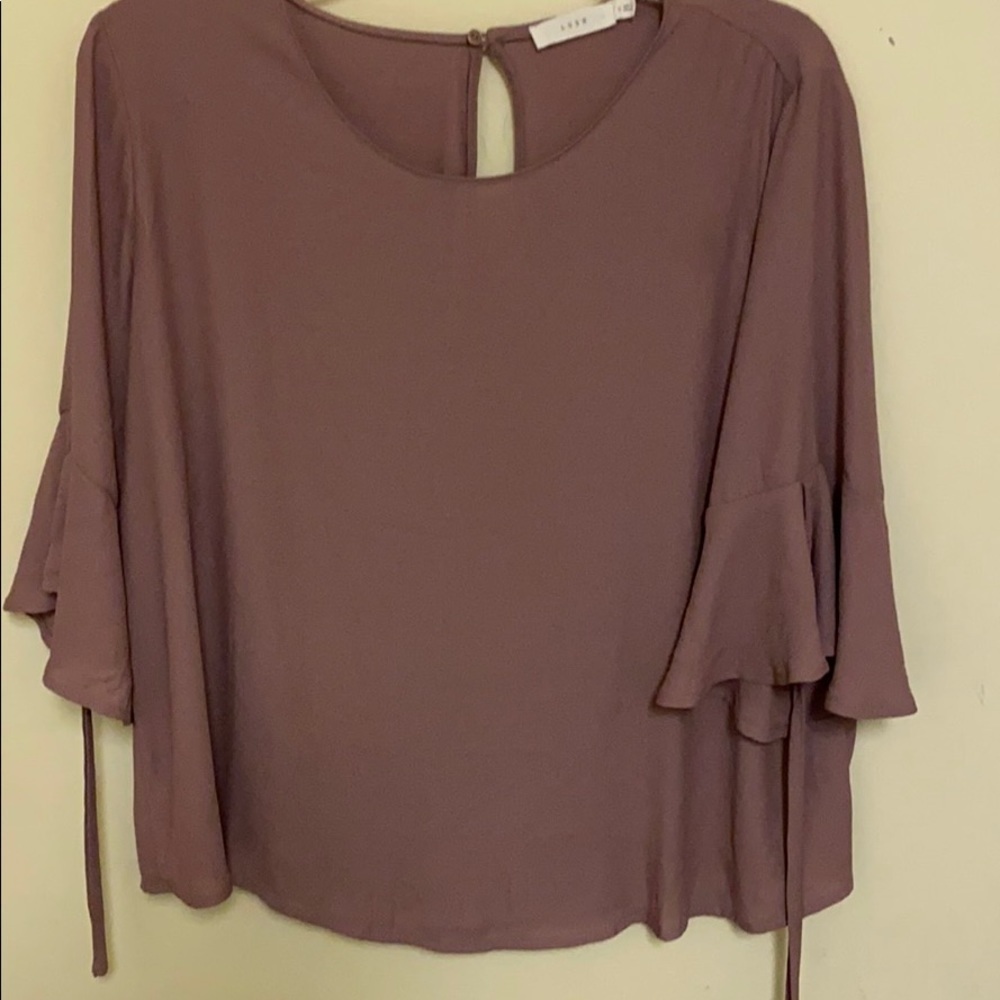 Lavender three-quarter sleeve ruffle blouse/M lush
